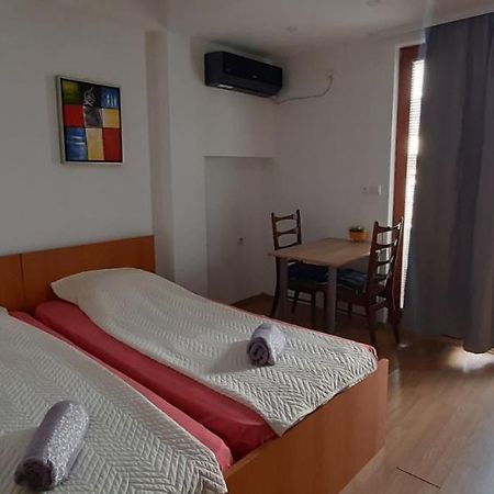 Apartment Riki 3 Near Bus Station Ohrid Exterior photo